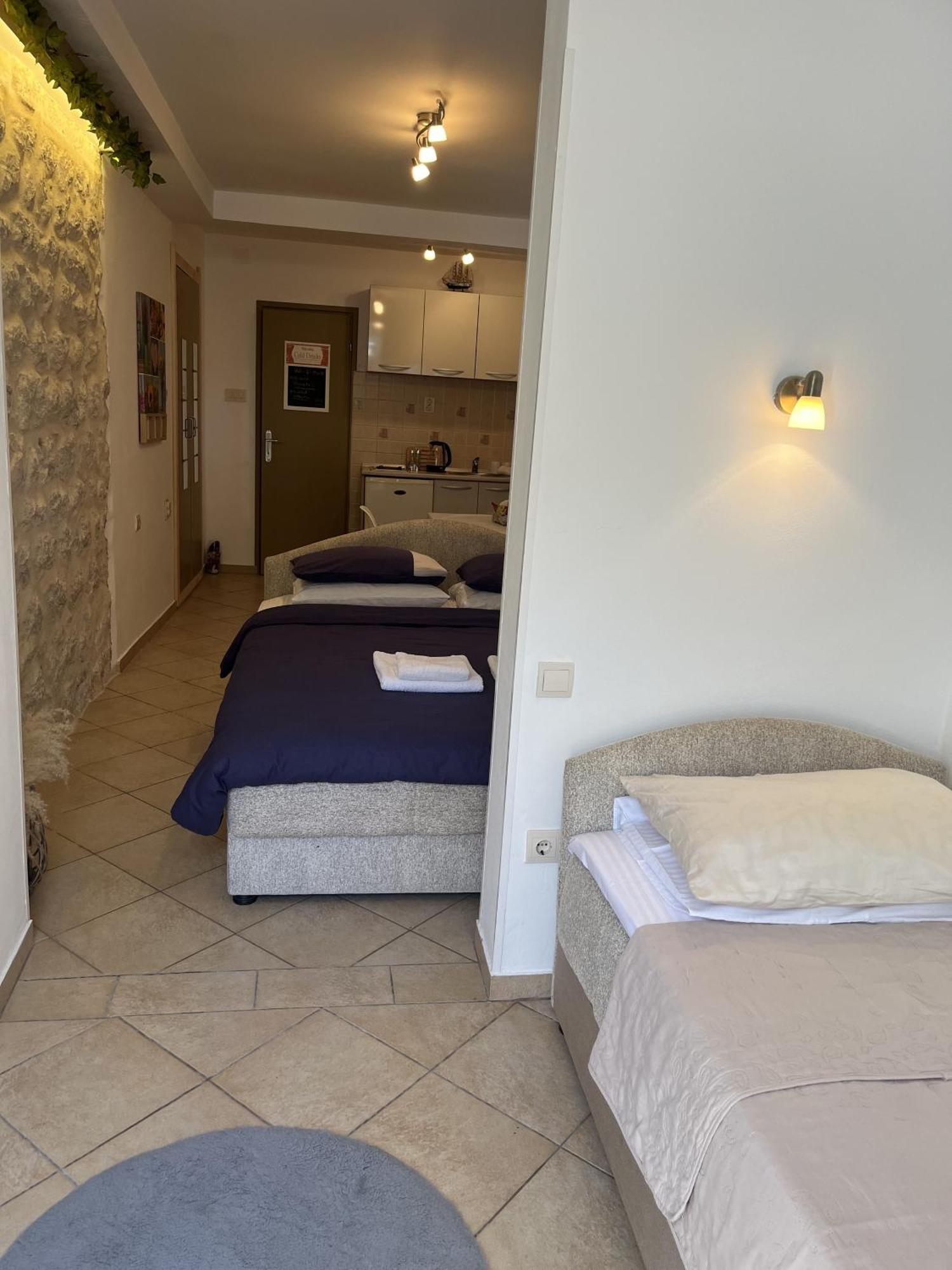 Apartments Vojvoda Kotor Zimmer foto